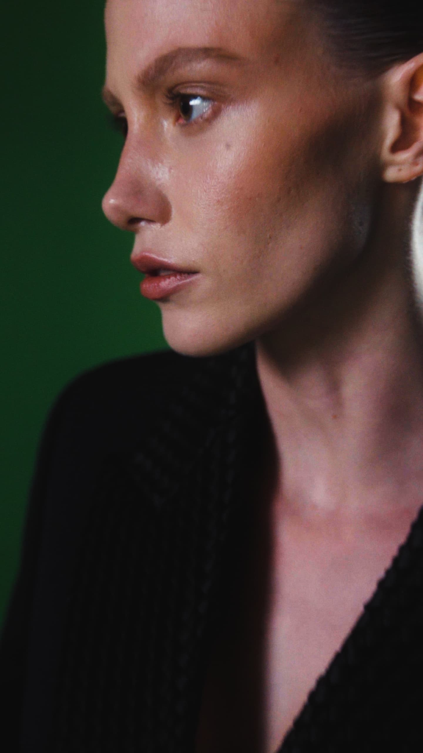 BAZAAR 15 — frame 2